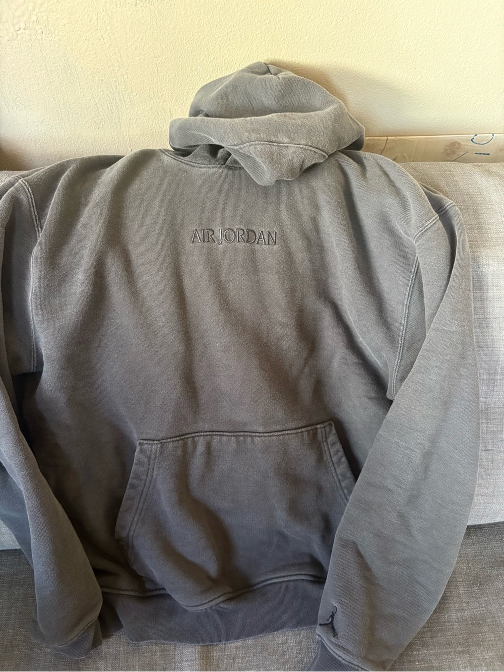 Air Jordan Pullover Hoodie in Gray, bundle of 4 hoodies (3 Jordan, 1 old navy)